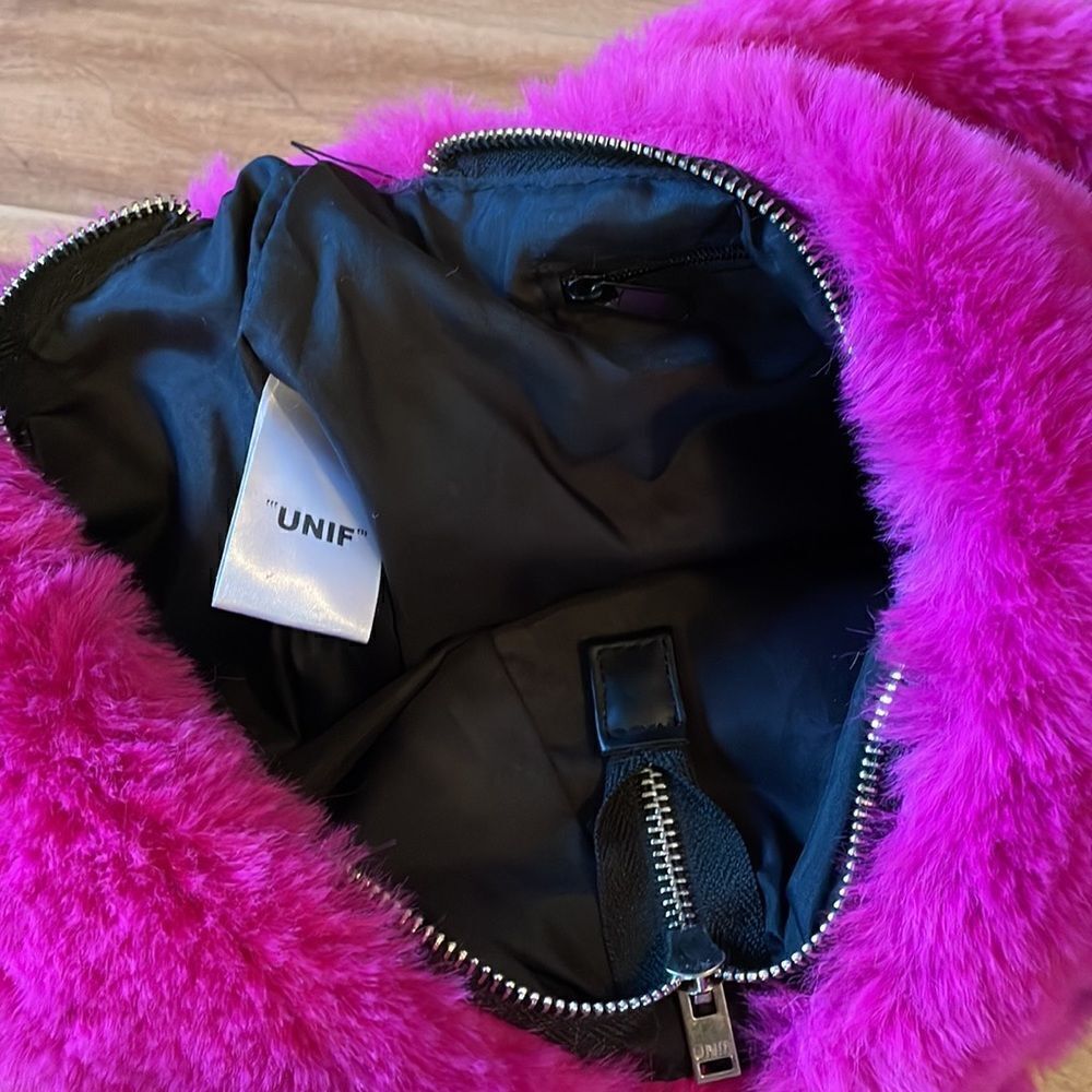 UNIF Luv Bag Hot Pink - Picture 4 of 8
